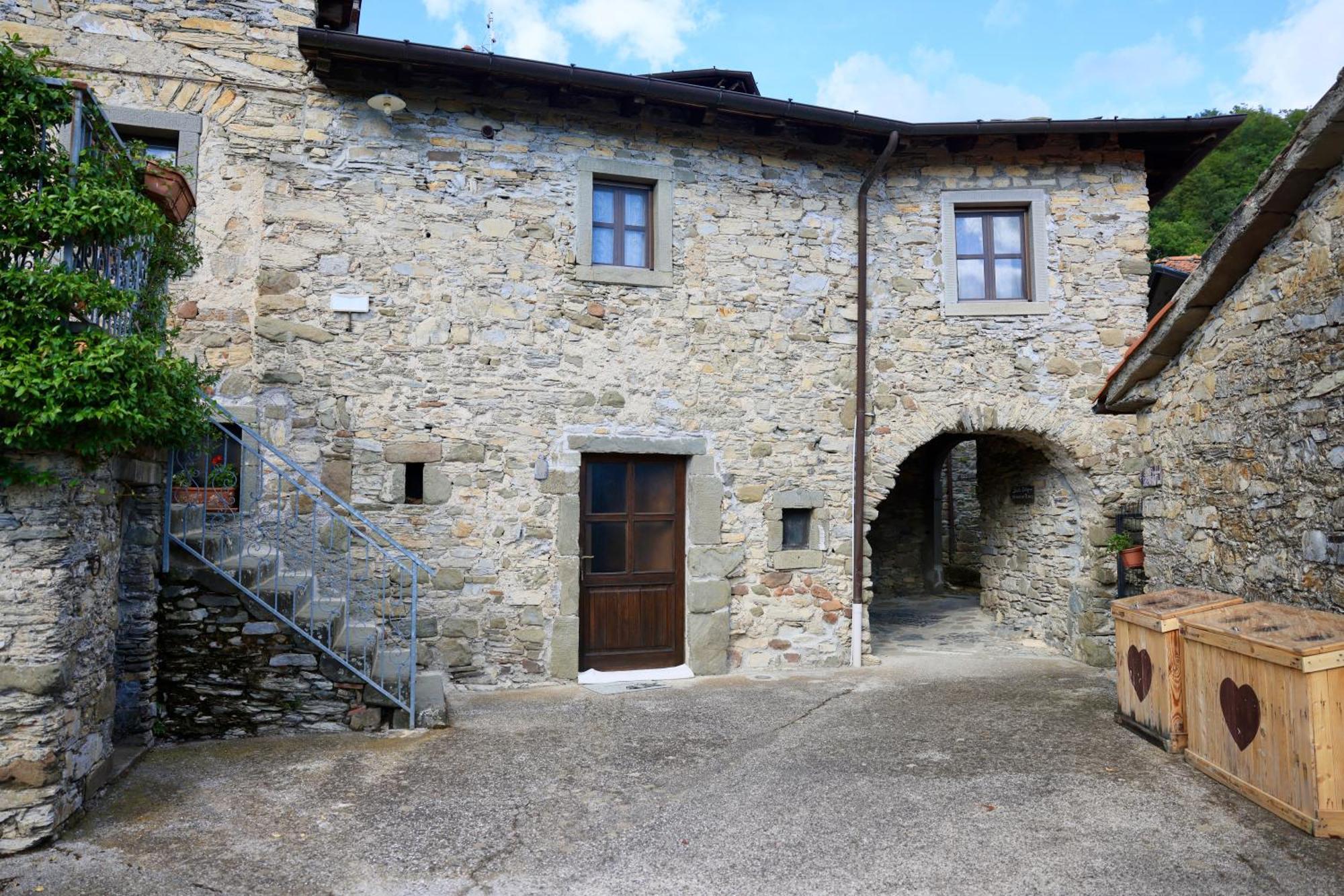 Agriturismo Montagna Verde Apella Licciana Nardi 外观 照片